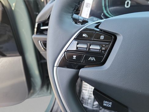 New 2026 Kia Niro SX Touring FWD image 25