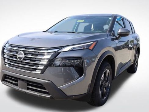 Used 2024 Nissan Rogue SV AWD/4WD image 6