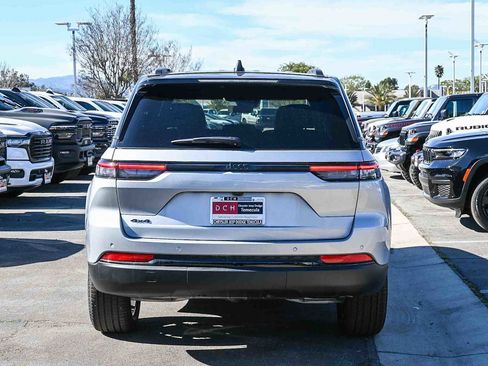 New 2025 Jeep Grand Cherokee Limited image 7