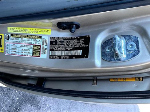 Used 2013 Toyota Sienna XLE FWD image 34