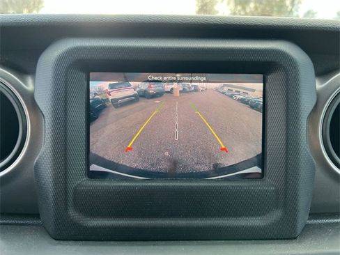 Used 2021 Jeep Wrangler Sport S image 17