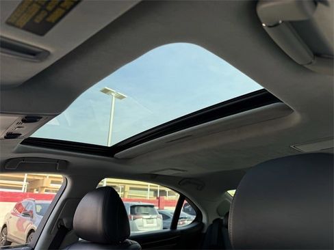 Used 2017 Lexus LS 460 L image 23