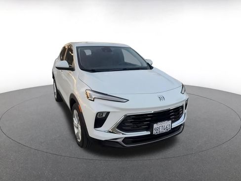 Used 2025 Buick Encore GX Preferred image 3