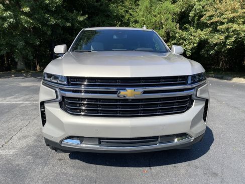 Used 2023 Chevrolet Tahoe LT w/ Luxury Package RWD image 3