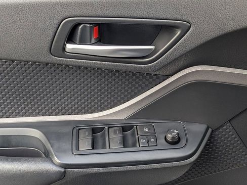 Used 2020 Toyota C-HR LE image 26