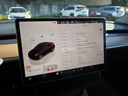 Used 2023 Tesla Model Y Long Range AWD/4WD image 52