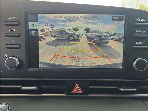 Used 2025 Hyundai Elantra Sport FWD image 19