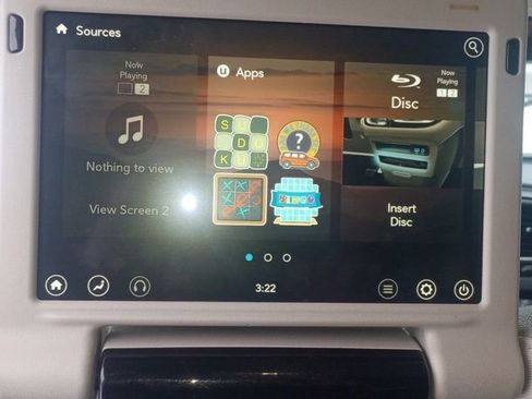 Used 2018 Chrysler Pacifica Touring-L Plus w/ Tire & Wheel Group image 19