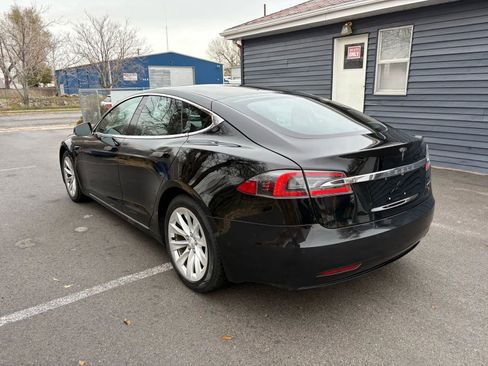 Used 2019 Tesla Model S Standard Range image 9