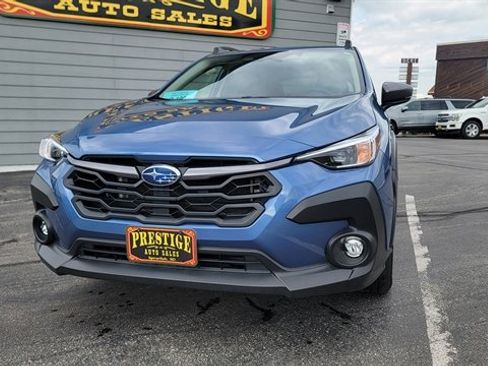 Used 2024 Subaru Crosstrek 2.0i Premium image 2