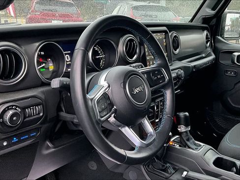 Used 2022 Jeep Wrangler Unlimited Rubicon 4xe image 15