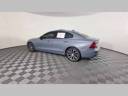 Used 2022 Volvo S60 B5 Momentum AWD/4WD image 46