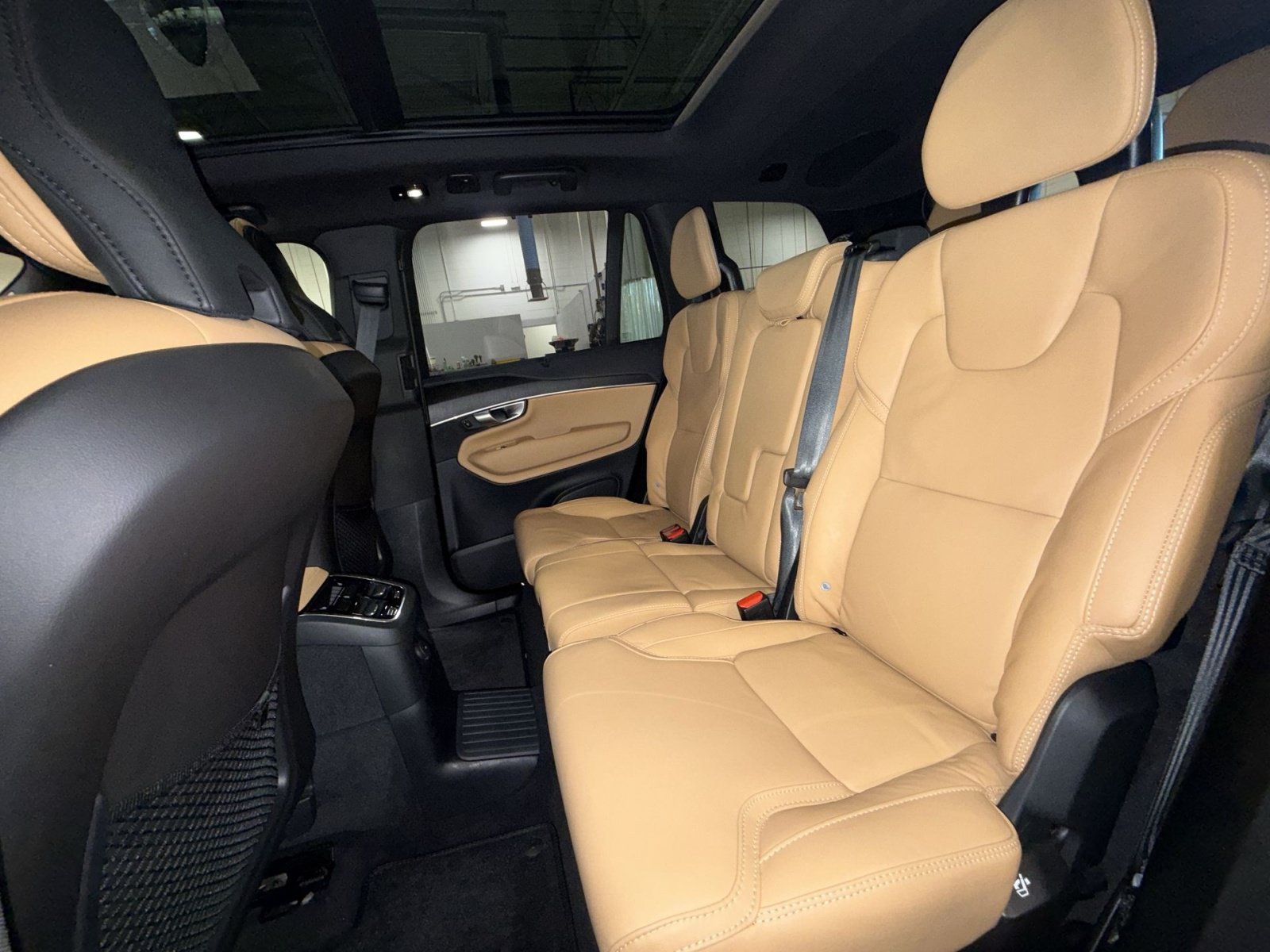 Used 2024 Volvo XC90 T8 Ultimate w/ Protection Package Premier AWD/4WD image 25