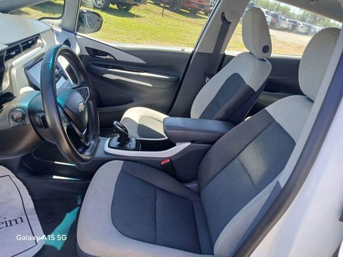 Used 2017 Chevrolet Bolt LT FWD image 10
