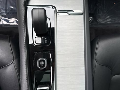 Used 2023 Volvo XC90 B5 Core w/ Protection Package Premier AWD/4WD image 13