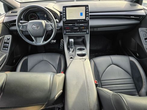 Used 2021 Toyota Avalon XSE image 18