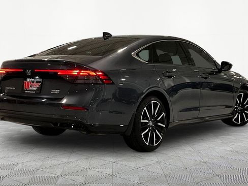 Used 2023 Honda Accord Touring image 6