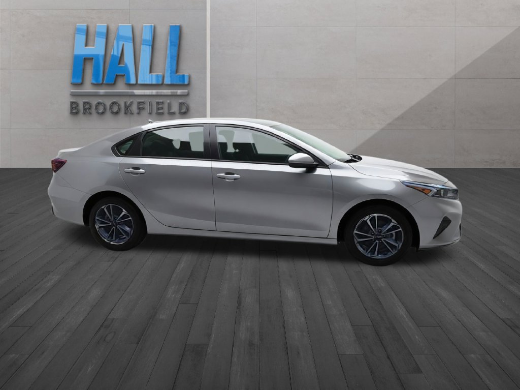 Used 2024 Kia Forte LXS FWD image 7