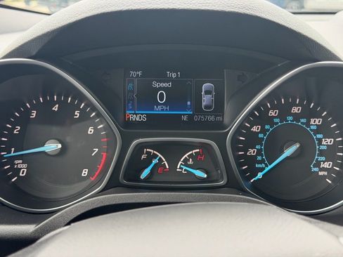 Used 2015 Ford Escape Titanium FWD image 12