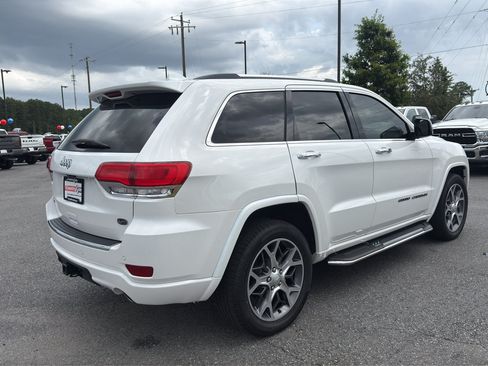 Used 2019 Jeep Grand Cherokee Overland AWD/4WD image 6