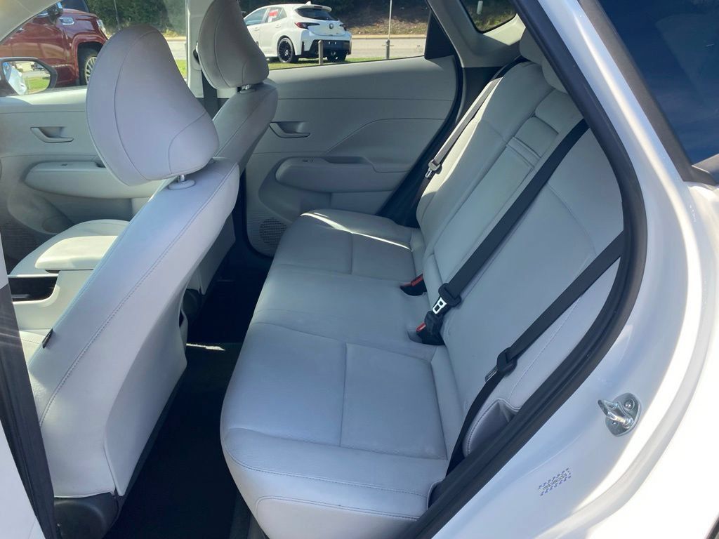 Used 2024 Hyundai Kona SEL AWD/4WD image 6