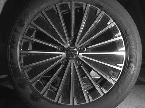 Used 2025 Volkswagen Taos SE image 14