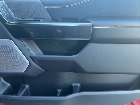 Used 2024 Ford F250 Platinum image 16