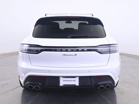 Certified 2024 Porsche Macan S AWD/4WD image 6