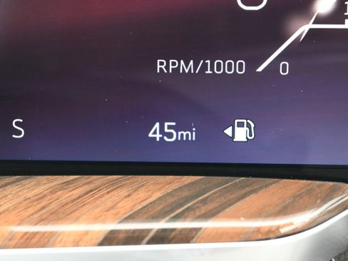 Used 2026 Cadillac Escalade Platinum Sport w/ LPO, Floor Liner Package AWD/4WD image 15