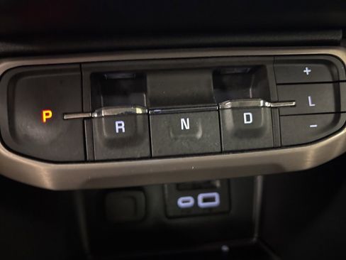 Used 2020 GMC Acadia Denali w/ Denali Ultimate Package image 16