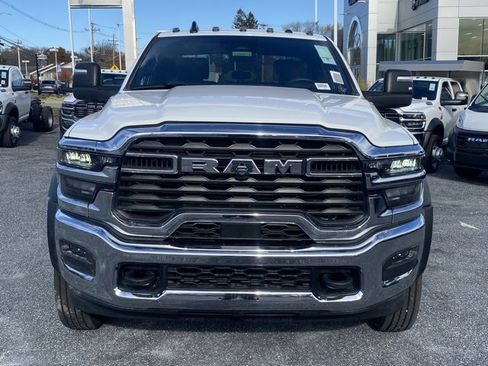 New 2026 RAM 5500 Tradesman w/ Chrome Appearance Group image 9