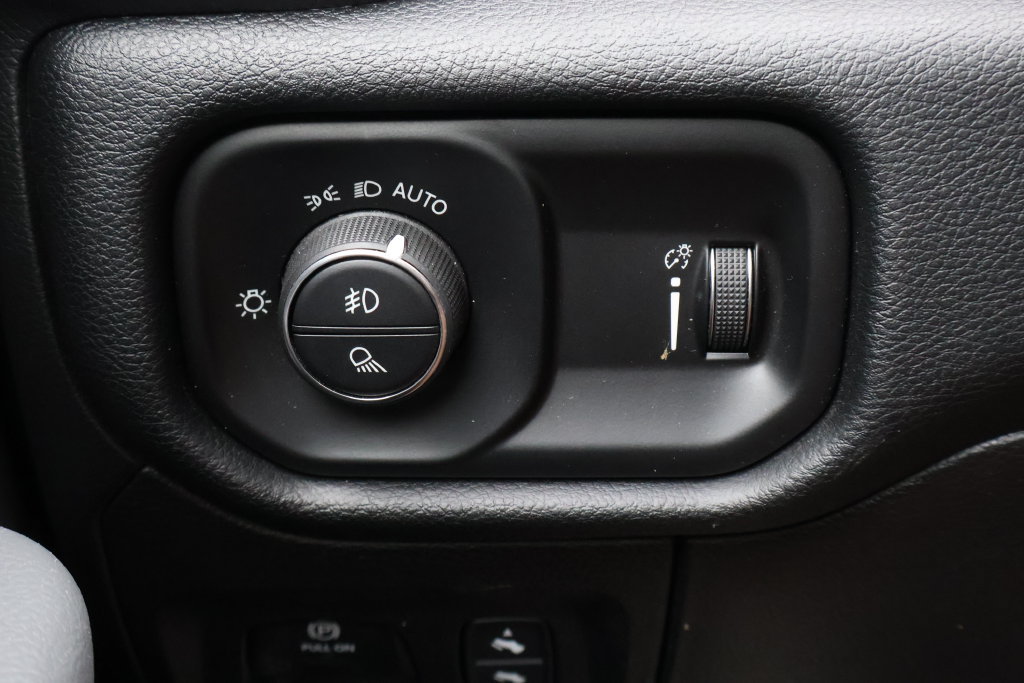 Used 2022 RAM 1500 Big Horn AWD/4WD image 37
