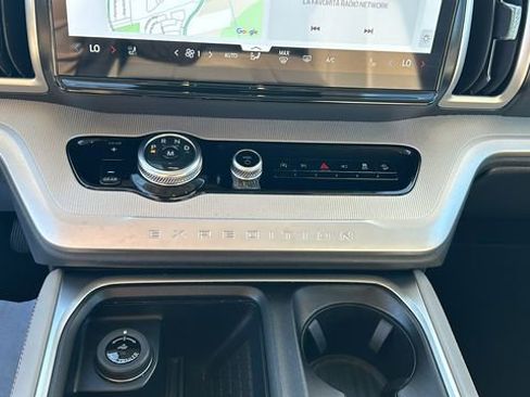 Certified 2025 Ford Expedition Active image 23