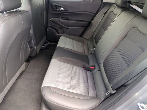Used 2025 Chevrolet Trax LT w/ LT Convenience Package FWD image 22
