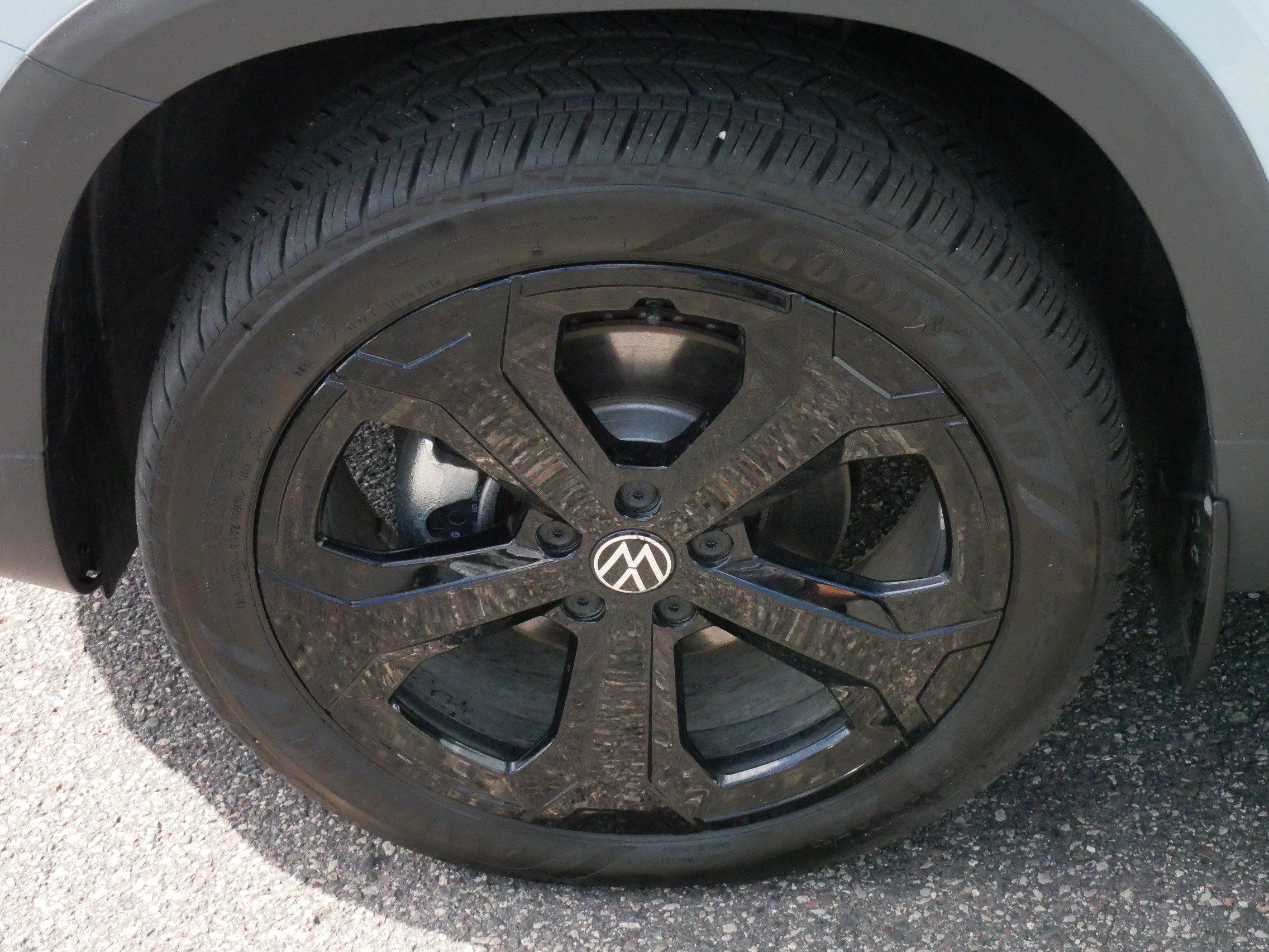 Certified 2025 Volkswagen Taos SE AWD/4WD image 15