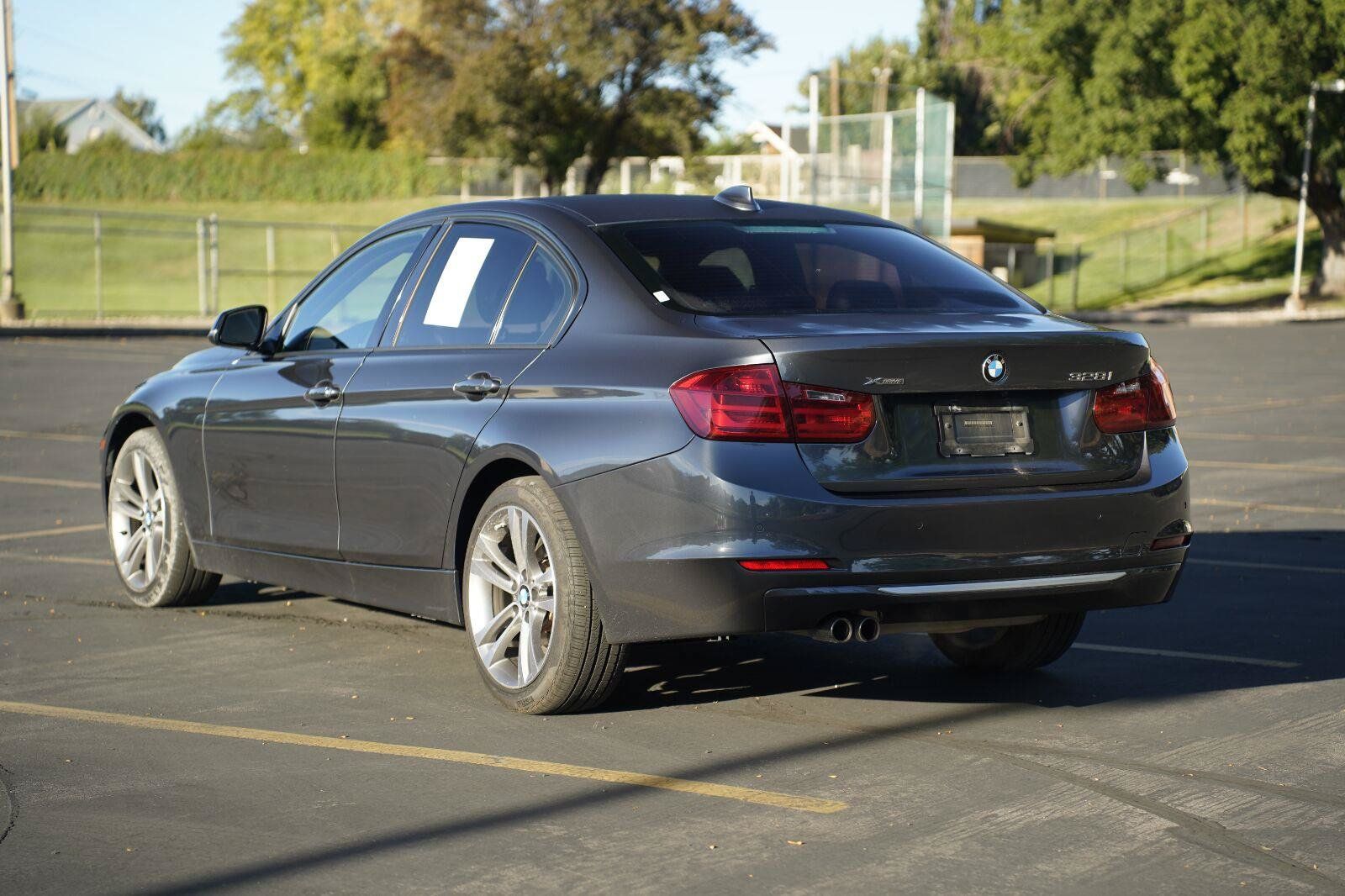 Used 2015 BMW 328i xDrive Sedan AWD/4WD image 3