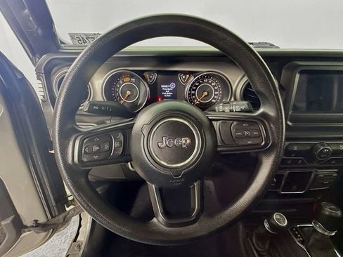 Used 2022 Jeep Wrangler Sport AWD/4WD image 9