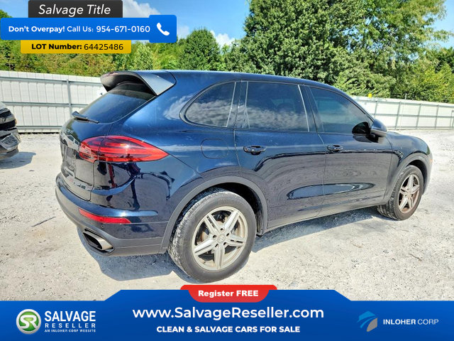 Used 2016 Porsche Cayenne AWD/4WD image 4