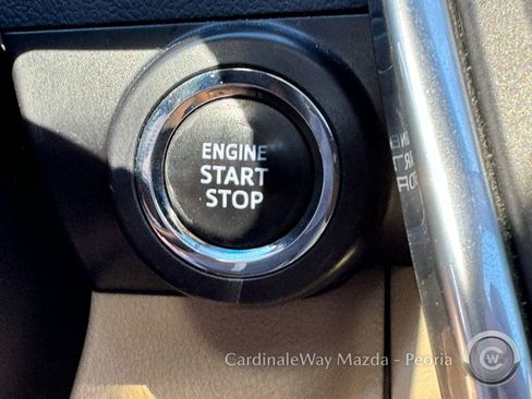 Used 2017 Toyota Camry XLE image 30