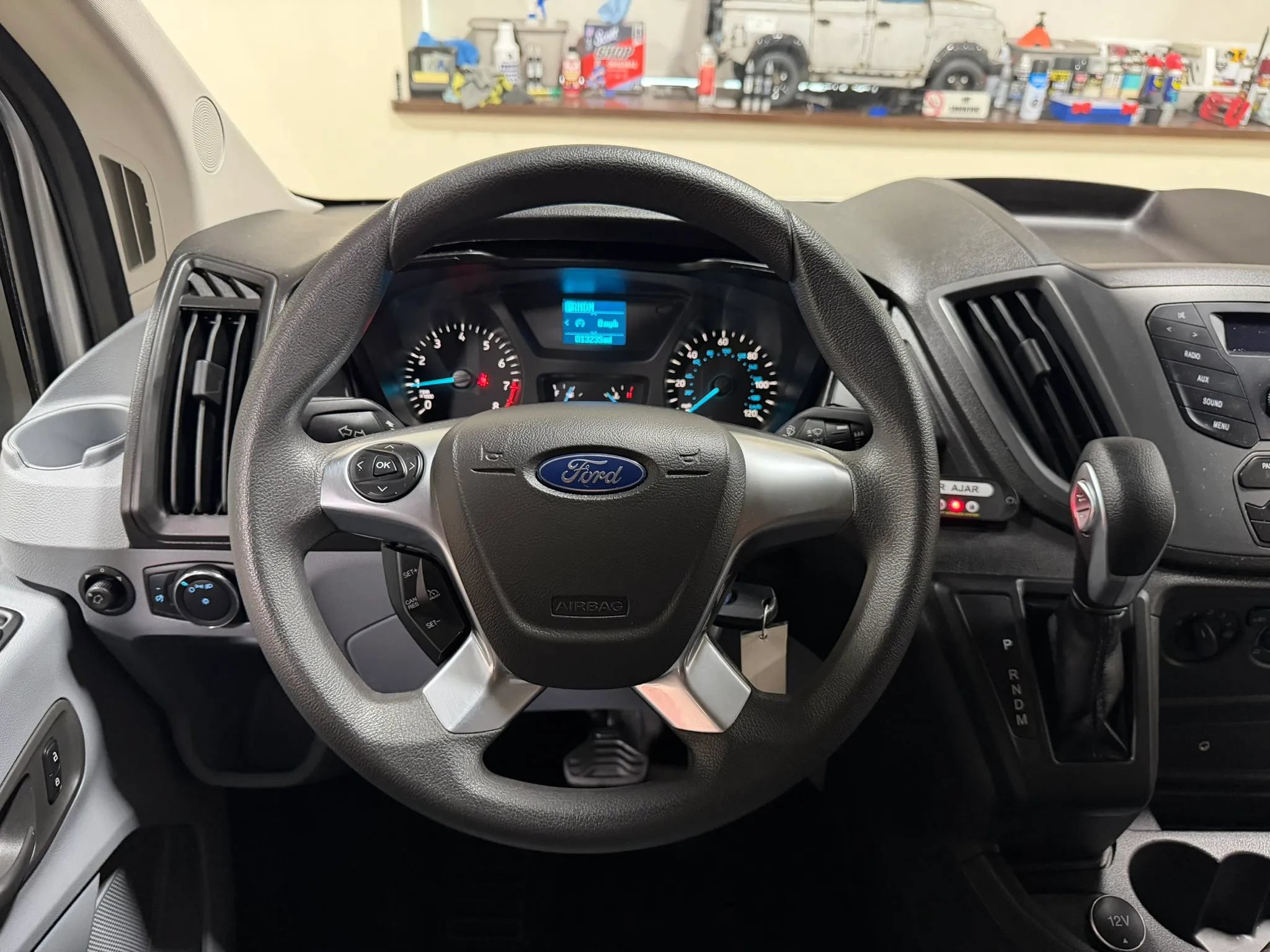 Used 2019 Ford Transit 250 148 Medium Roof RWD image 46