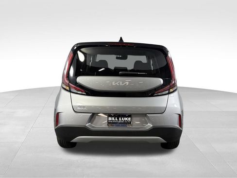 Used 2025 Kia Soul LX w/ LX Technology Package FWD image 7