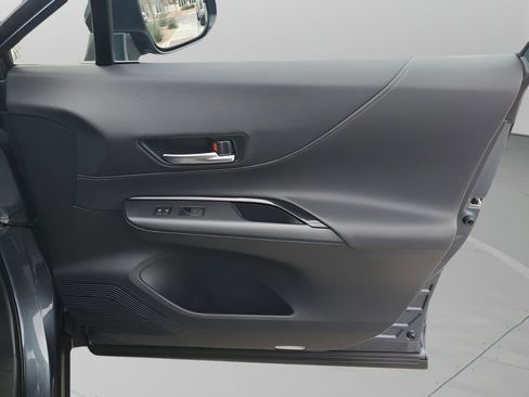 Used 2024 Toyota Venza LE image 13