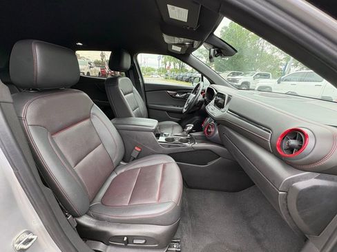 Used 2021 Chevrolet Blazer RS w/ Enhanced Convenience Package FWD image 12