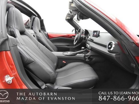 Used 2025 MAZDA MX-5 Miata RF Grand Touring RWD image 25