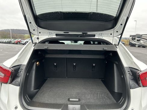 Used 2024 Chevrolet Trax RS w/ Driver Confidence Package image 18