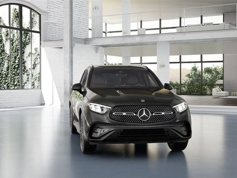 New 2025 Mercedes-Benz GLC 300 image 3