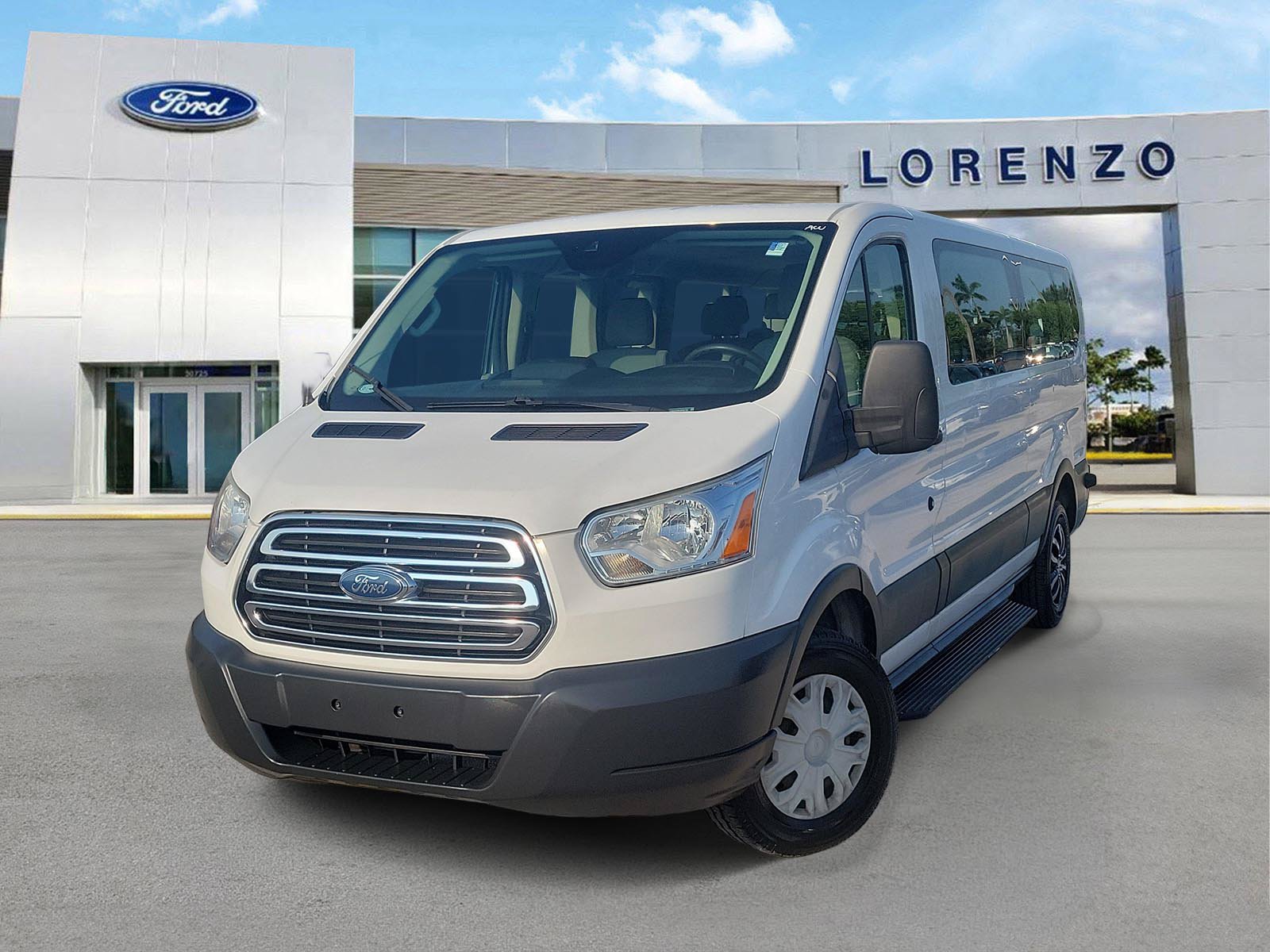 Used 2018 Ford Transit 350 XLT RWD image 1