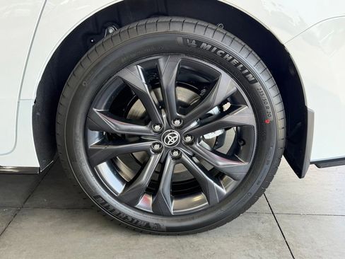 New 2026 Toyota Sienna XSE FWD image 14
