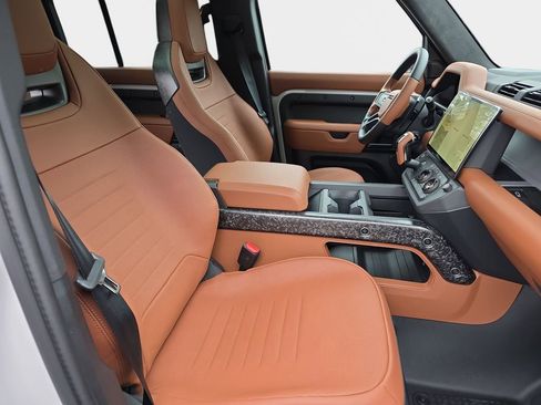 New 2026 Land Rover Defender 110 OCTA AWD/4WD image 10