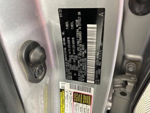 Used 2022 Toyota Highlander LE FWD image 32